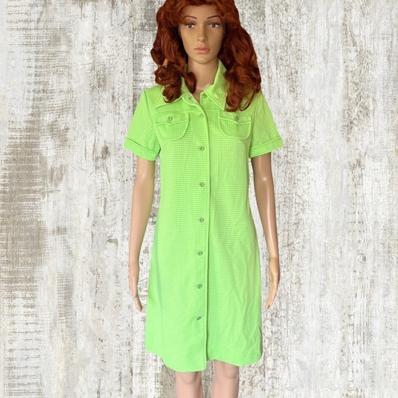 𝅺vintage mod dress 60s neon green 70’s Polyester Checkered Dress Union Made - Picture 2 of 12